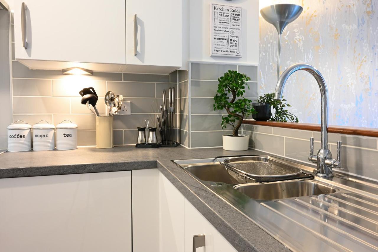 Luxury 4 Bed House With Gated Parking In The Heart Of Birmingham! Appartement Buitenkant foto